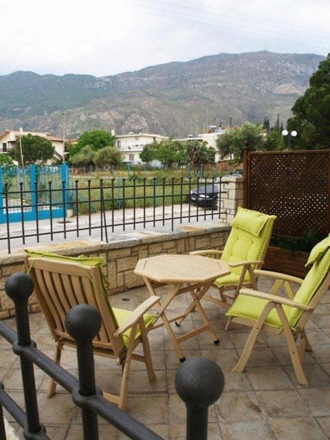 Ξενώνας Γιογκαράκης Ελαιώνας Δωμάτιο φωτογραφία